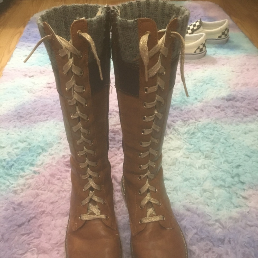 Lace tall boots - Picture 4 of 6